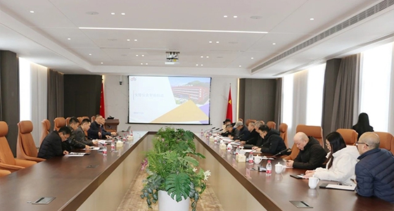 省级两化融合国家综合性树模区验收组专家调研122cc太阳集成游戏集团